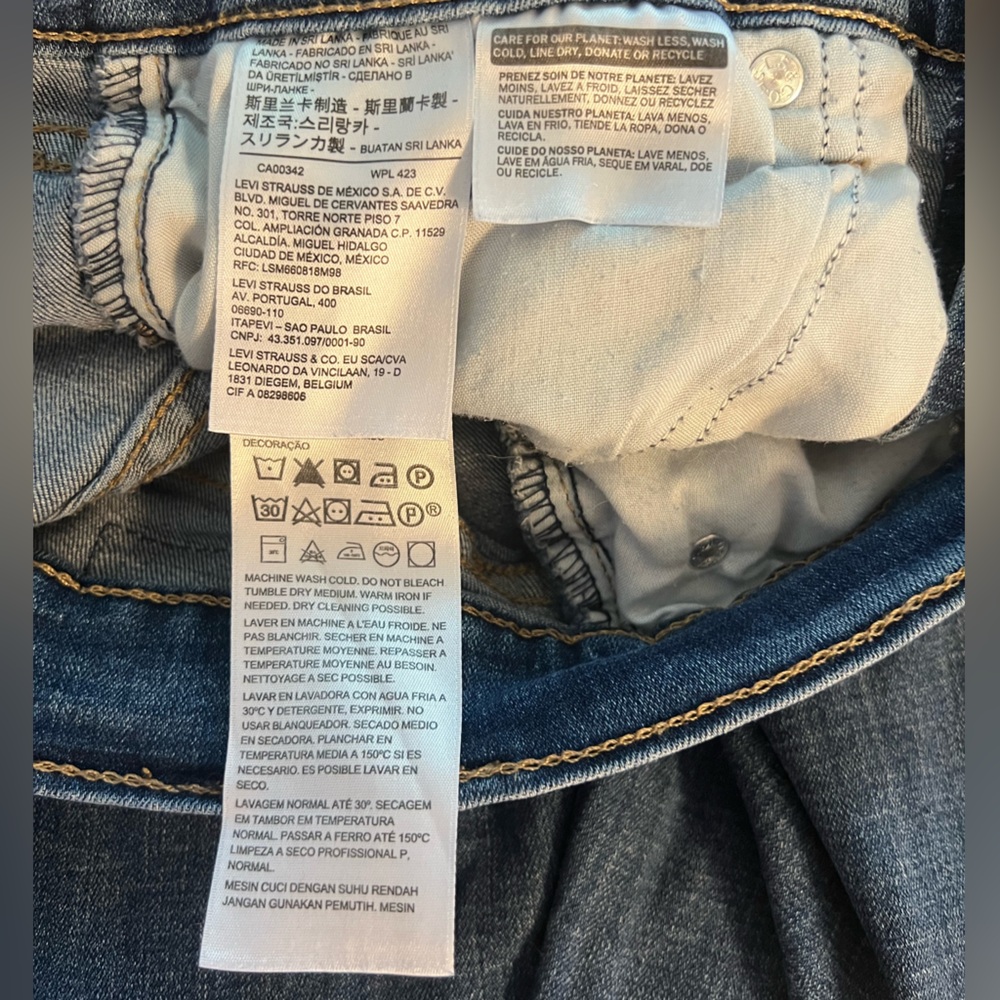 Levi's Blue Boyfriend Distressed Ripped Denim Jeans Size 28 - Picture 12 of 14